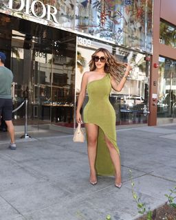 Lupe Ramos feet photo thumbnail