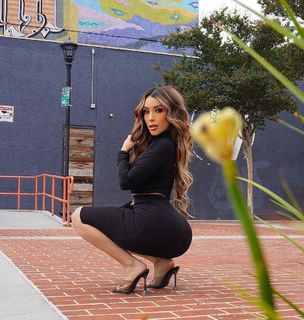 Lupe Ramos feet photo thumbnail