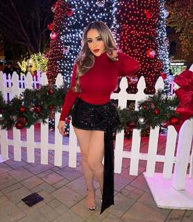 Lupe Ramos feet photo thumbnail