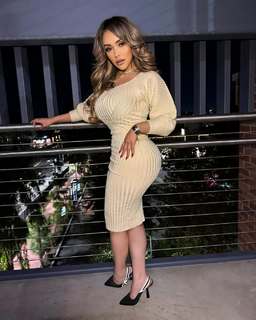 Lupe Ramos feet photo thumbnail