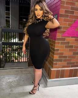 Lupe Ramos feet photo thumbnail