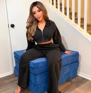 Lupe Ramos feet photo thumbnail