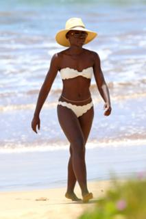 Lupita Nyong'o feet photo thumbnail