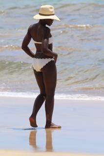Lupita Nyong'o feet photo thumbnail
