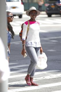 Lupita Nyong'o feet photo thumbnail