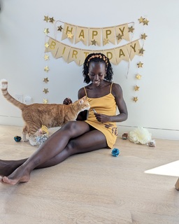 Lupita Nyong'o feet photo thumbnail