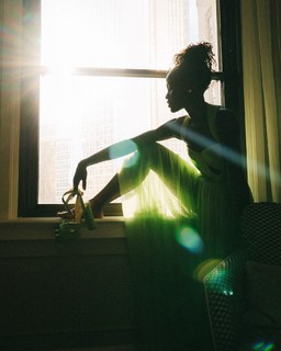 Lupita Nyong'o feet photo thumbnail