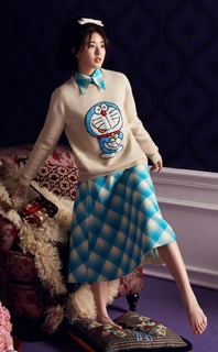 Lusi Zhao feet photo thumbnail