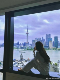Lusi Zhao feet photo thumbnail