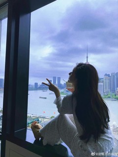 Lusi Zhao feet photo thumbnail