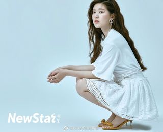 Lusi Zhao feet photo thumbnail