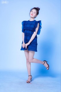 Lusi Zhao feet photo thumbnail