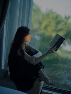 Lusi Zhao feet photo thumbnail