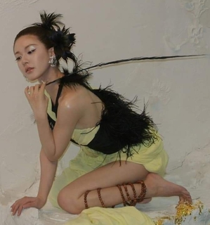 Lusi Zhao feet photo thumbnail