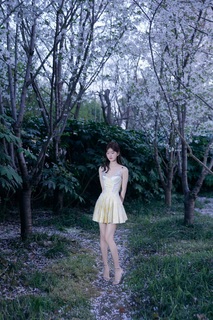 Lusi Zhao feet photo thumbnail