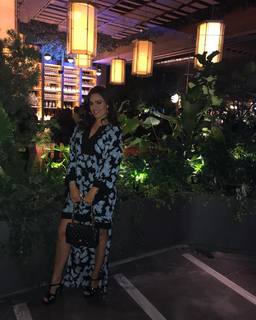 Luz Elena González feet photo thumbnail