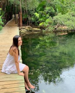 Luz Elena González feet photo thumbnail