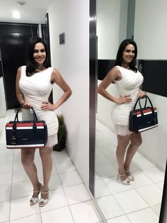 Luz Elena González feet photo thumbnail