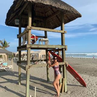 Luz Elena González feet photo thumbnail