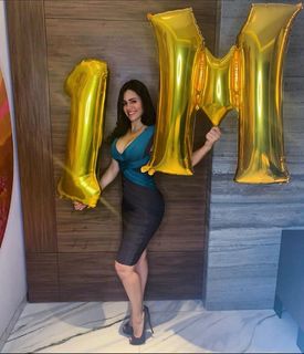 Luz Elena González feet photo thumbnail