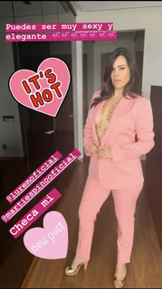 Luz Elena González feet photo thumbnail