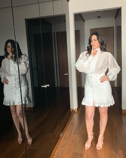 Luz Elena González feet photo thumbnail