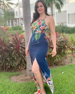 Luz Elena González feet photo thumbnail