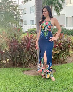 Luz Elena González feet photo thumbnail