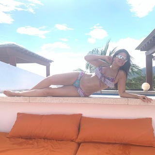 Luz Elena González feet photo thumbnail