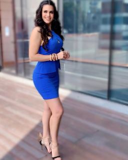 Luz Elena González feet photo thumbnail