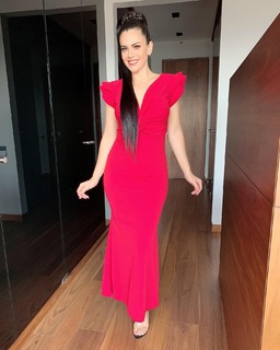 Luz Elena González feet photo thumbnail