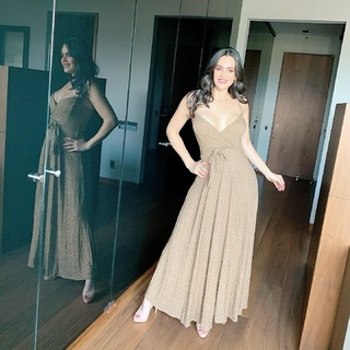 Luz Elena González feet photo thumbnail