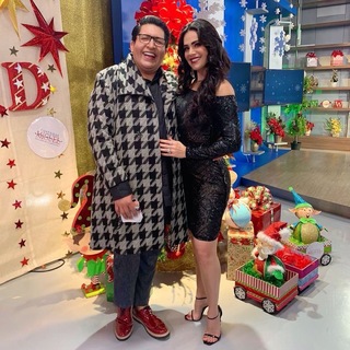 Luz Elena González feet photo thumbnail