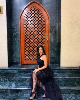 Luz Elena González feet photo thumbnail