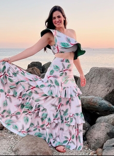 Luz Elena González feet photo thumbnail