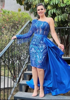 Luz Elena González feet photo thumbnail