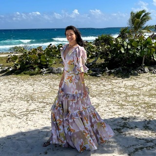 Luz Elena González feet photo thumbnail