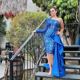 Luz Elena González feet photo thumbnail