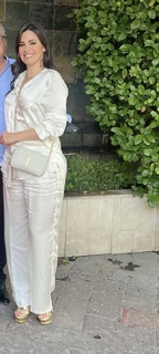 Luz Elena González feet photo thumbnail