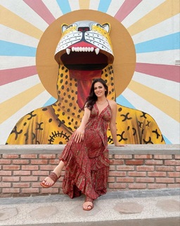 Luz Elena González feet photo thumbnail