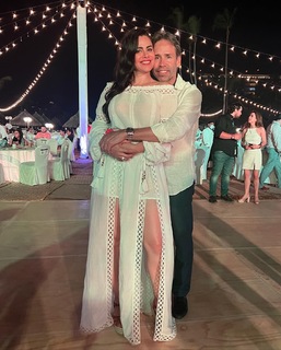 Luz Elena González feet photo thumbnail