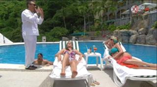 Luz Elena González feet photo thumbnail