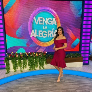 Luz Elena González feet photo thumbnail