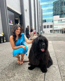 Luz Elena González feet photo thumbnail