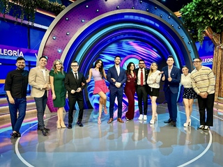 Luz Elena González feet photo thumbnail