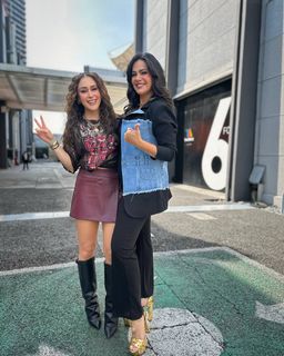 Luz Elena González feet photo thumbnail