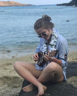Luísa Sonza feet photo thumbnail