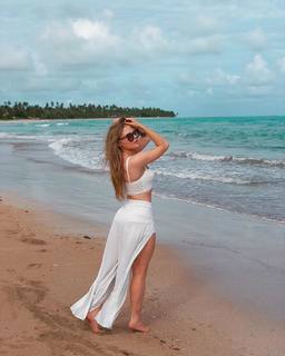 Luísa Sonza feet photo thumbnail