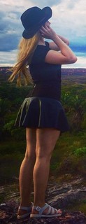 Luísa Sonza feet photo thumbnail