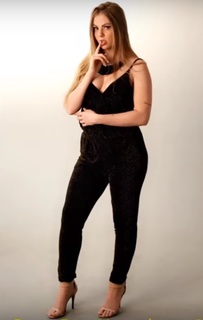 Luísa Sonza feet photo thumbnail